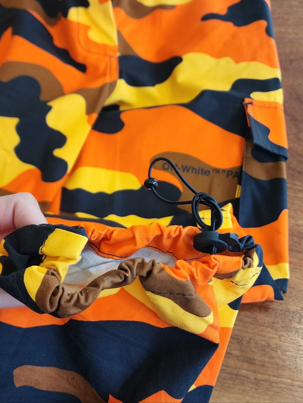 Off-White c/o Virgil Abloh Orange, Yellow & Black Camo Cargo Pants Size S - Picture 13 of 13